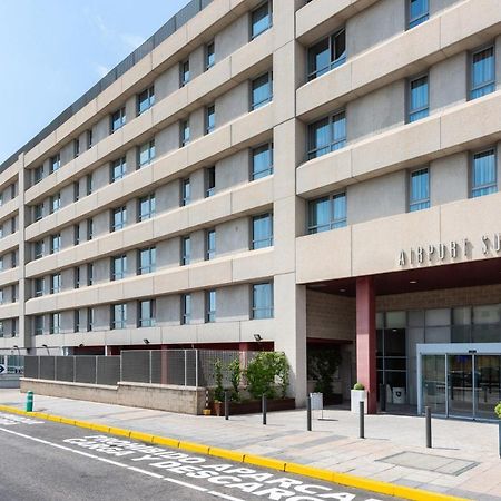 Madrid Airport Suites, Affiliated By Melia Екстериор снимка