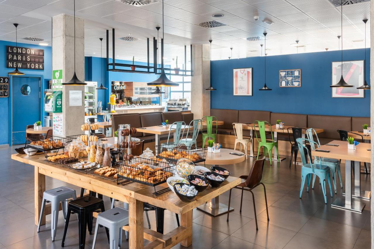 Madrid Airport Suites, Affiliated By Melia Екстериор снимка