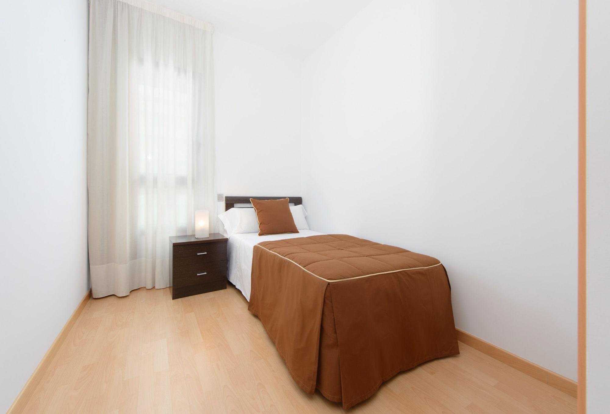 Madrid Airport Suites, Affiliated By Melia Екстериор снимка