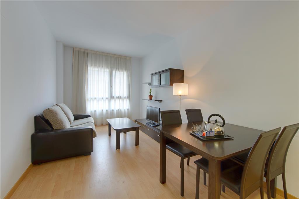 Madrid Airport Suites, Affiliated By Melia Стая снимка