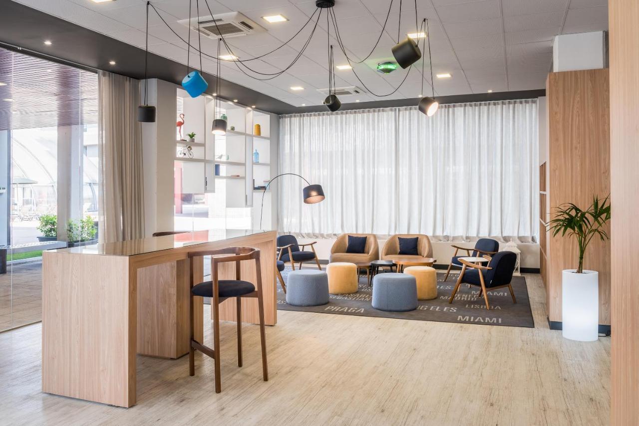 Madrid Airport Suites, Affiliated By Melia Екстериор снимка